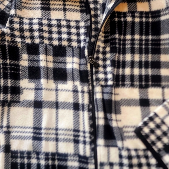 Lauren by Ralph Lauren  zip up sweater - Picture 4 of 4